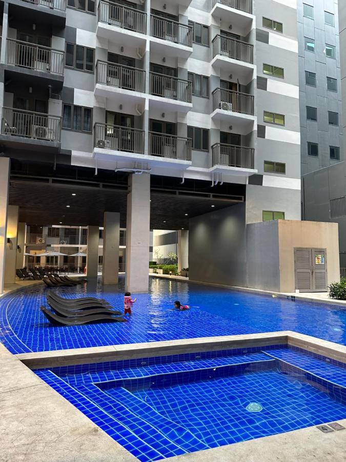 S Residences Tower 3 Moa Luxe Staycation By C Манила Екстериор снимка