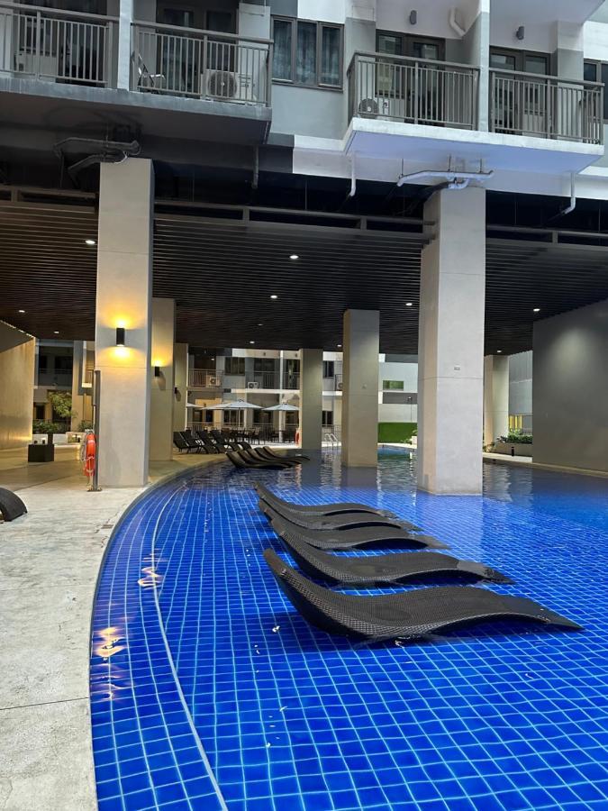S Residences Tower 3 Moa Luxe Staycation By C Манила Екстериор снимка